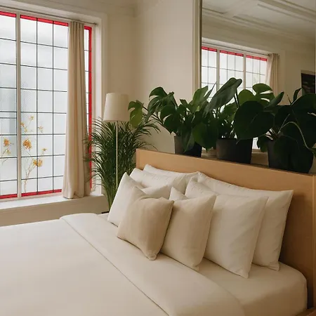 Homestay Plant-filled Haven Near Luxembourg Gardens Paris